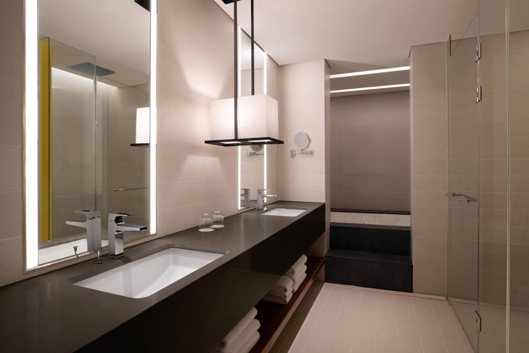 Courtyard By Marriott Suwon Hotel Kültér fotó